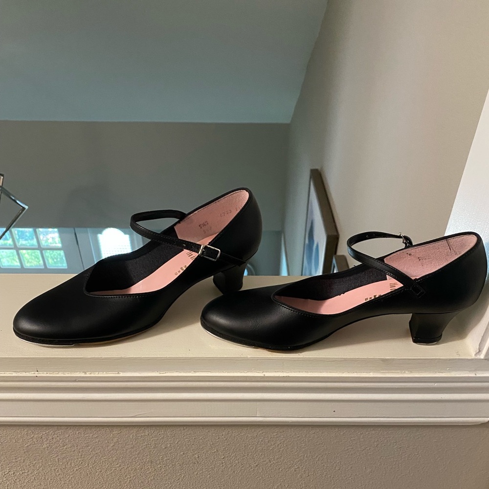 Ladies Black Capezio Tap Shoes